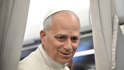 Le pape appelle les catholiques à être "moins effrayés" par l'islam