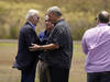 Biden tente de réconforter une communauté meurtrie à Maui