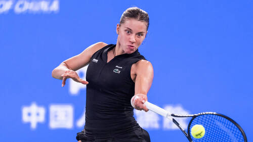 Maja Chwalinska s'offre un premier titre WTA