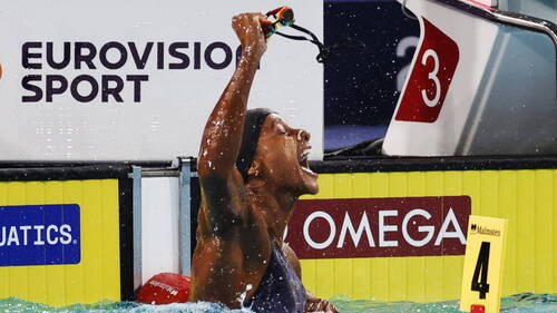 L'Italienne Sara Curtis bat le record du monde du 50 m dos