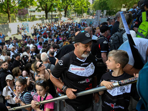 Les fans de Lugano et de Servette ont convergé vers le Wankdorf