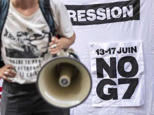 g7