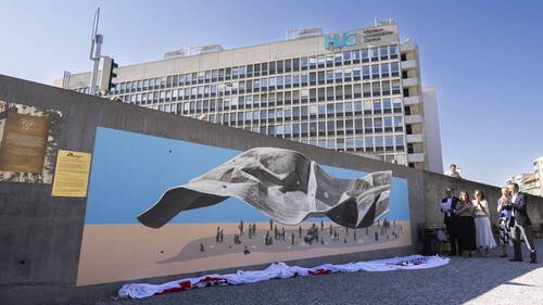 Guerres: une fresque publique à Genève pour la protection des soins