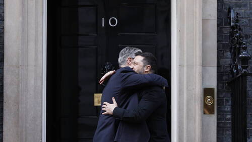 Keir Starmer appelle à "maintenir l'attention sur l'Ukraine"