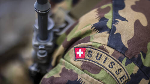 Défense: la Suisse revoit sa stratégie face à la menace actuelle