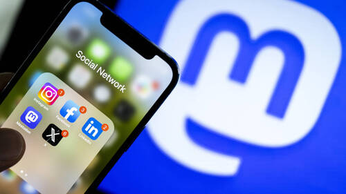 Réseaux sociaux et plateformes dépassent les médias traditionnels