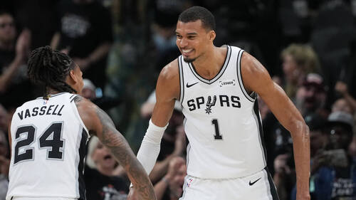 Les Spurs passent au 2e tour
