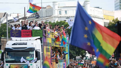 Environ 300'000 personnes à la marche des fiertés de Hambourg