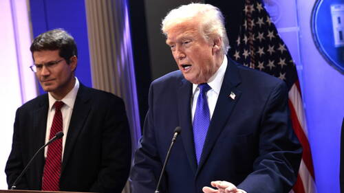 Trump dit avoir signé un décret fixant les droits de douane à 10%