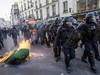 Manifestation à Paris: un homme émasculé après un coup de matraque