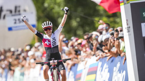Sina Frei sacrée en cross-country, Nicole Koller 3e
