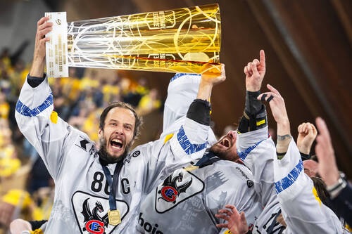 KEYPIX - SCHWEIZ EISHOCKEY PLAYOFF FINAL DAVOS FRIBOURG