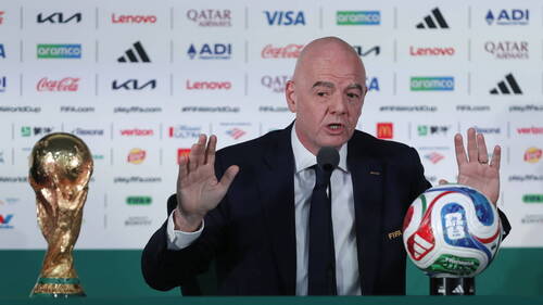 Football: Infantino rend hommage aux victimes de Crans-Montana