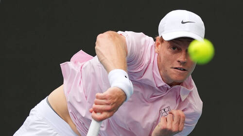 Sinner balaie Humbert pour son entrée en lice