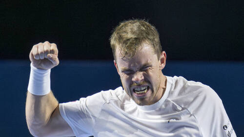 Bertola bat Hüsler et file en finale à Quimper