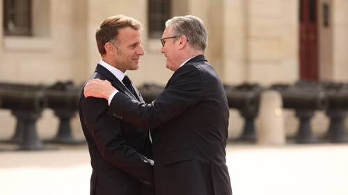 Emmanuel Macron a décerné la Légion d'honneur à Keir Starmer