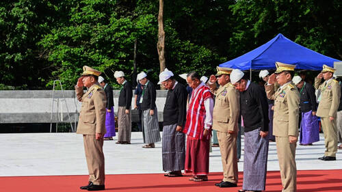 Possibles crimes contre l'humanité avant les élections en Birmanie