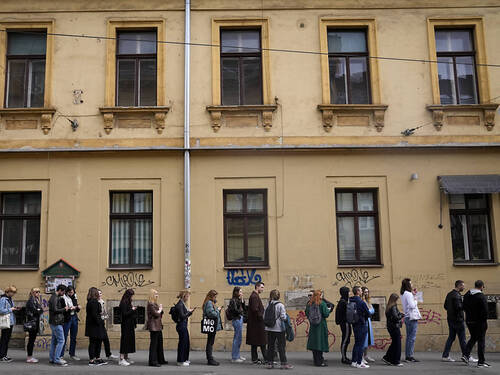 Conservateurs en tête en Crotatie, de longues négociations en vue