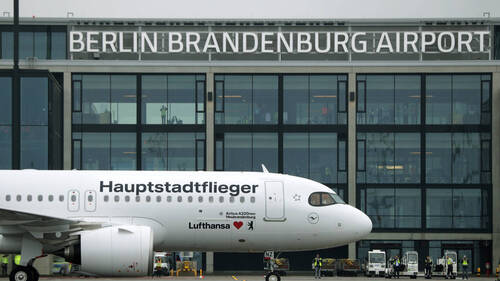 Le trafic à l'aéroport de Berlin paralysé par le verglas