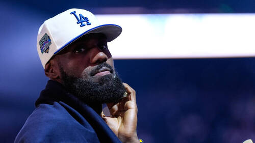 LeBron James va manquer le début de saison