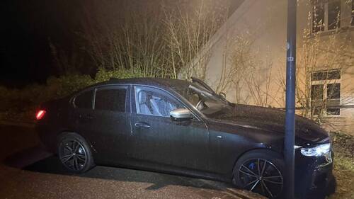 Turgi (AG): une BMW volée percute un lampadaire