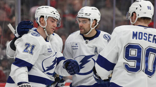 Des assists et de larges victoires pour Josi et Moser