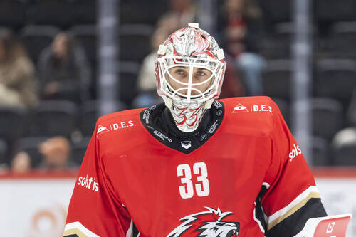 Le gardien Kevin Pasche (LHC) reagit, lors du match du championnat suisse de hockey sur glace de National League entre Lausanne HC (LHC) et SCL Tigers ce mardi 27 octobre 2026 a la patinoire de la Vaudoise Arena a Lausanne. (KEYSTONE/Cyril Zingaro)