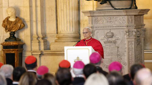 Le pape entame sa visite en Espagne, qui va durer une semaine