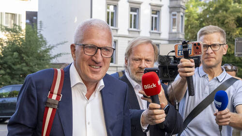 Grosse affluence à l'ouverture du procès de Pierin Vincenz à Zurich