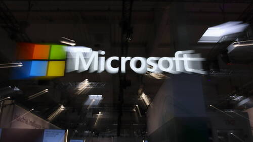 Microsoft va donner priorité à ses puces pour faire tourner son IA