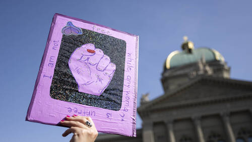 Grèves féministes: des milliers de personnes en Suisse alémanique