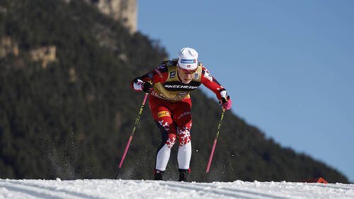 Klaebo creuse l'écart, Johaug prend les commandes
