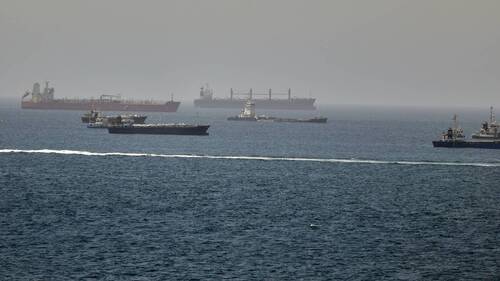 Ormuz: trafic maritime toujours limité, mais des signes de reprise