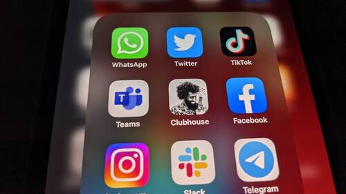 France: moins de 15 ans: vers une interdiction de réseaux sociaux