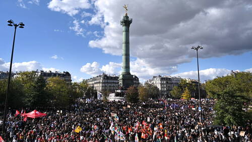 Lycées en France: forte mobilisation à Paris - promesses attendues