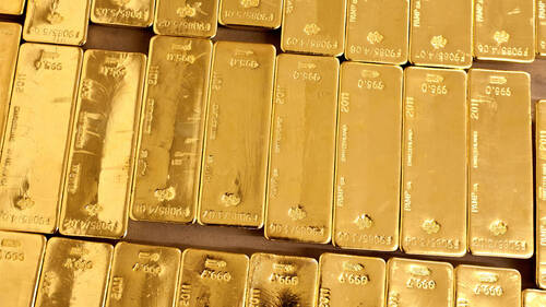 L'or atteint un nouveau record à 4383,76 dollars l'once