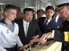 A Vladivostok, Kim Jong Un examine des armes russes