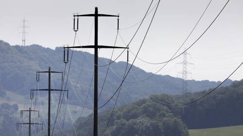 Accord sur l'électricité: premier obstacle franchi en commission