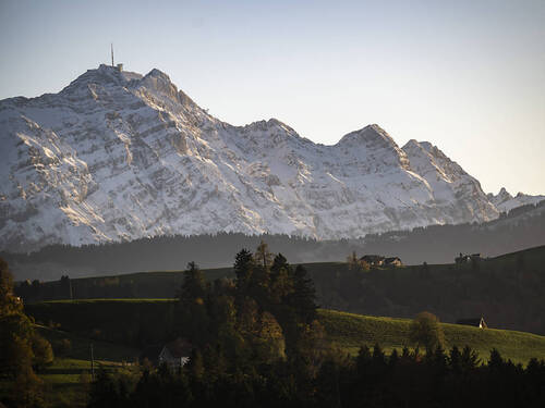 EPFL: les éclairs ascendants scrutés depuis le sommet du Säntis