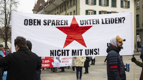 Centaines de manifestants à Berne contre les économies fédérales
