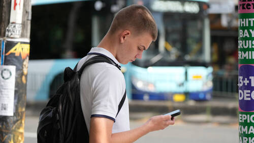 Australie: l'interdiction des réseaux sociaux a peu d'impact