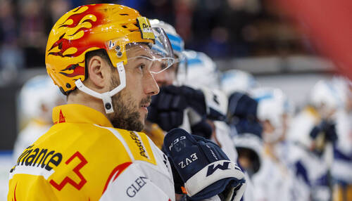 EV Zug PostFinance Top Scorer Jan Kovar nach dem Eishockey-Meisterschaftsspiel der National League zwischen den SC Rapperswil-Jona Lakers und dem EV Zug am Samstag, 4. Februar 2023, in Rapperswil. (PostFinance/KEYSTONE/Patrick B. Kraemer)
