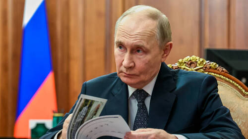 Poutine: les objectifs russes seront "sans aucun doute atteints"