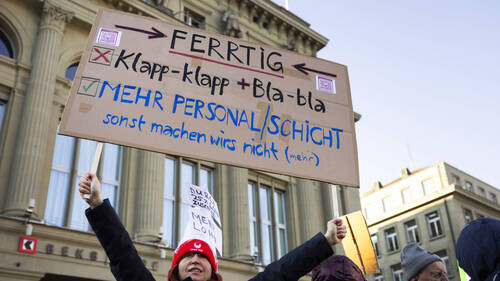 Des soignants manifestent à Berne pour un système de soins solide