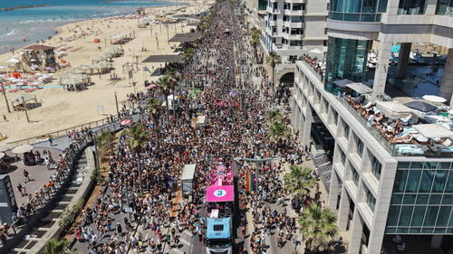A Tel-Aviv, la Marche des fiertés retrouve la rue