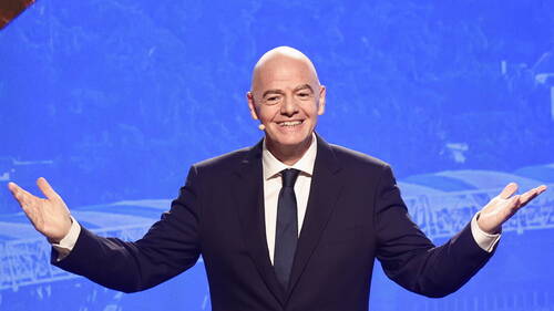 Infantino appelle à la levée de la suspension de la Russie