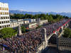 Une foule colorée et imposante investit Lausanne