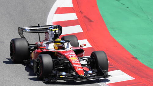 F1: Hamilton gagne enfin au volant d'une Ferrari