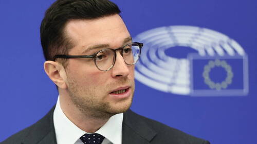 Bardella accuse Mélenchon de "relents fascistes"