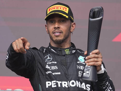 Hamilton en discussions pour rejoindre Ferrari en 2025
